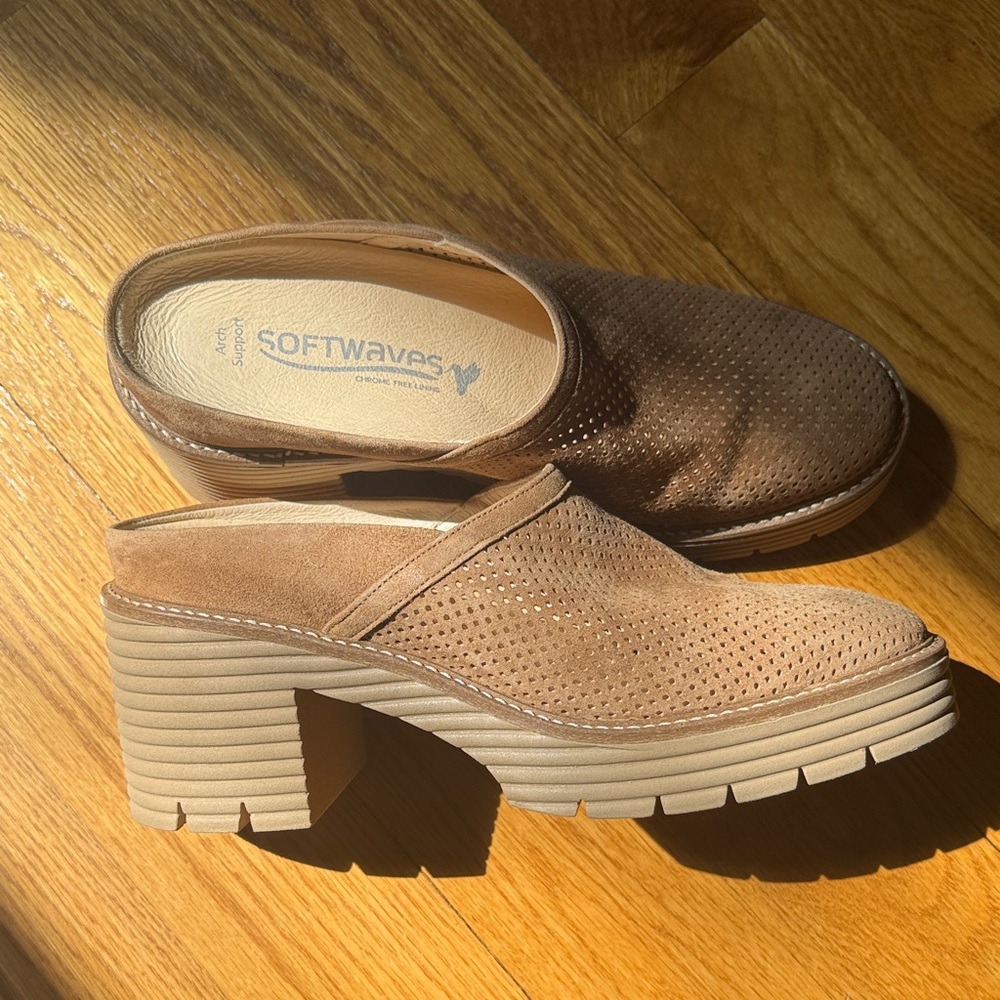 Softwaves Women's Brown Block Heel Mules size 41